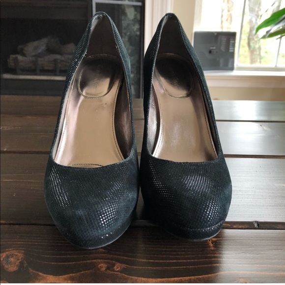 Calvin Klein Onyx Suede heels - Picture 2 of 8